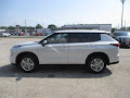 2024 Mitsubishi Outlander ES